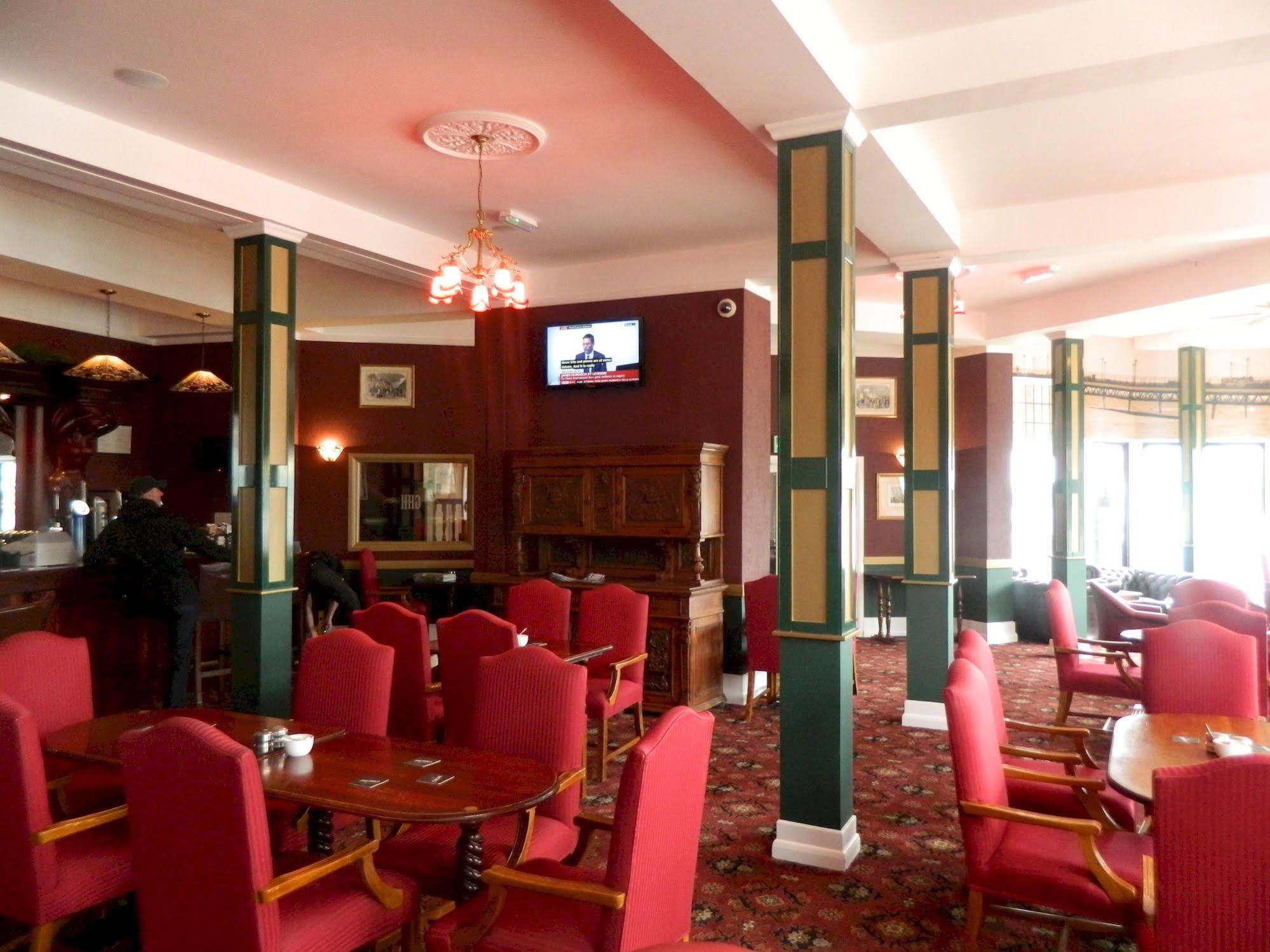 סקגנס Oyo Grosvenor House Hotel מראה חיצוני תמונה